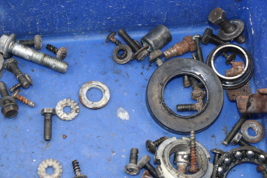 photo de BOLSA DE TORNILLERÍA TORNILLO SUZUKI UH BURGMAN 125 (2002 - 2006)