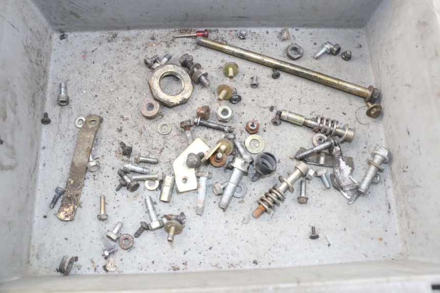 photo de TORNILLOS PEUGEOT SV 80 (1993 - 1997)
