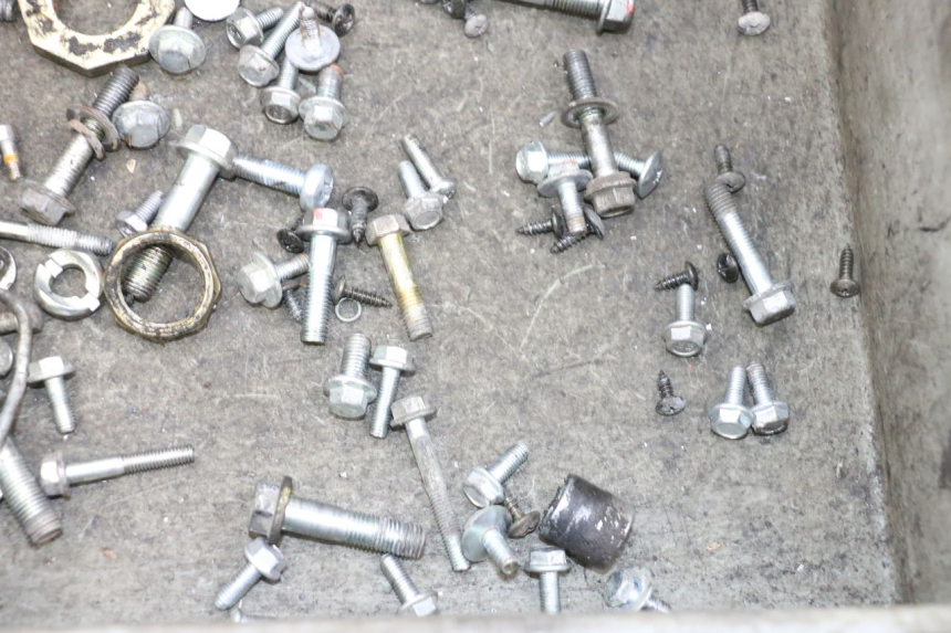 photo de TORNILLOS NECO TEMPO 4T 50 (2022 - 2026) - Primer plano técnico