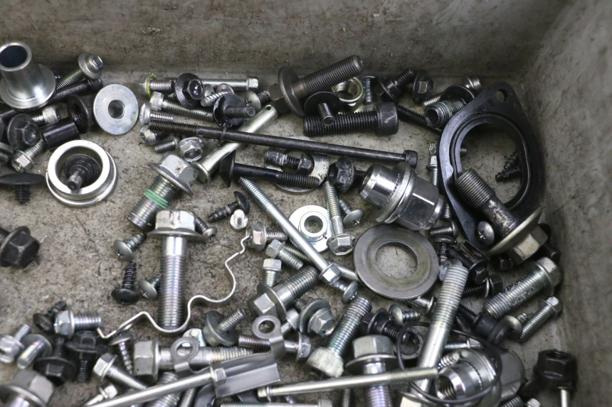 photo de TORNILLOS YAMAHA TRICITY 300 (2020 - 2024) - Primer plano técnico