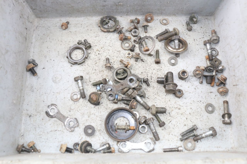 photo de TORNILLOS YAMAHA TW 125 (1998 - 2002)