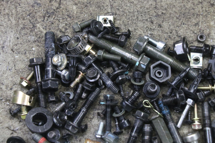 photo de TORNILLOS PEUGEOT TWEET 4T 50 (2023 - 2025)