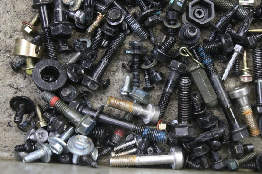 photo de TORNILLOS PEUGEOT TWEET 4T 50 (2023 - 2025)