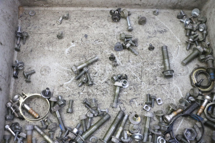 photo de BOLSA DE TORNILLERÍA TORNILLO PEUGEOT TWEET 4T 50 (2018 - 2020)