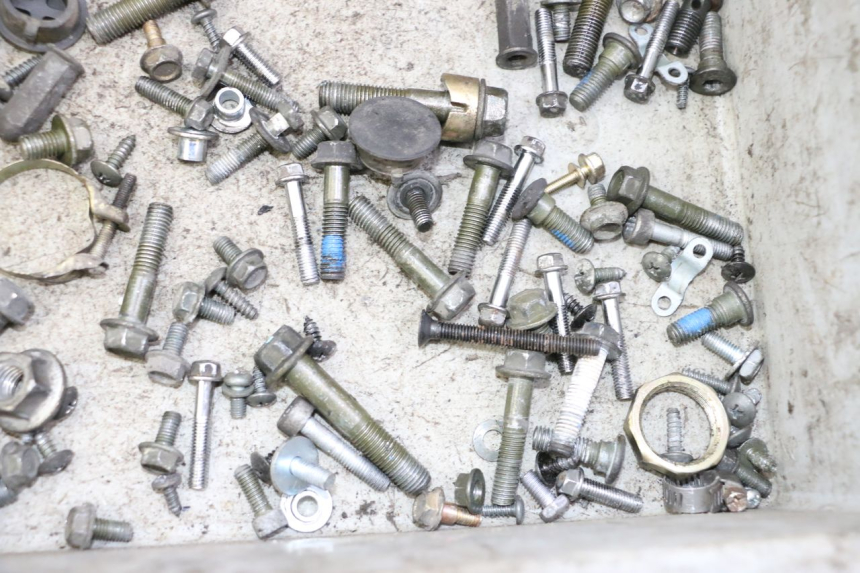 photo de TORNILLOS PEUGEOT TWEET PRO CARGO 50 (2018 - 2020)