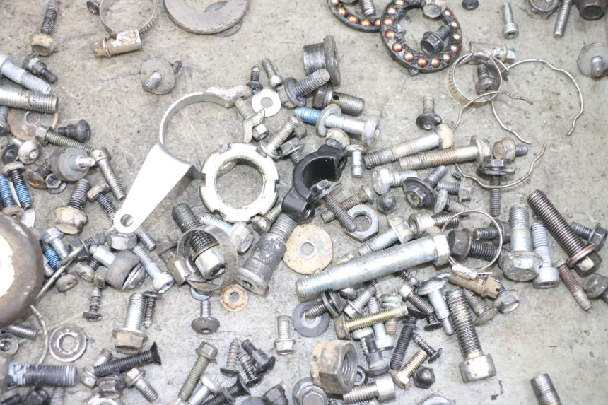 photo de TORNILLOS YAMAHA TZR 50 (2008 - 2016) - Detalle de la pieza