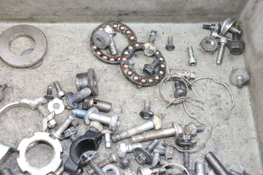 photo de TORNILLOS YAMAHA TZR 50 (2008 - 2016) - Vista general del producto