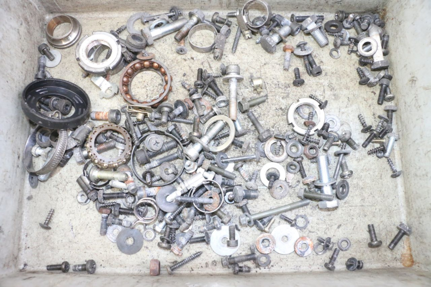 photo de BOLSA DE TORNILLERÍA TORNILLO SUZUKI UH BURGMAN 125 (2002 - 2006)