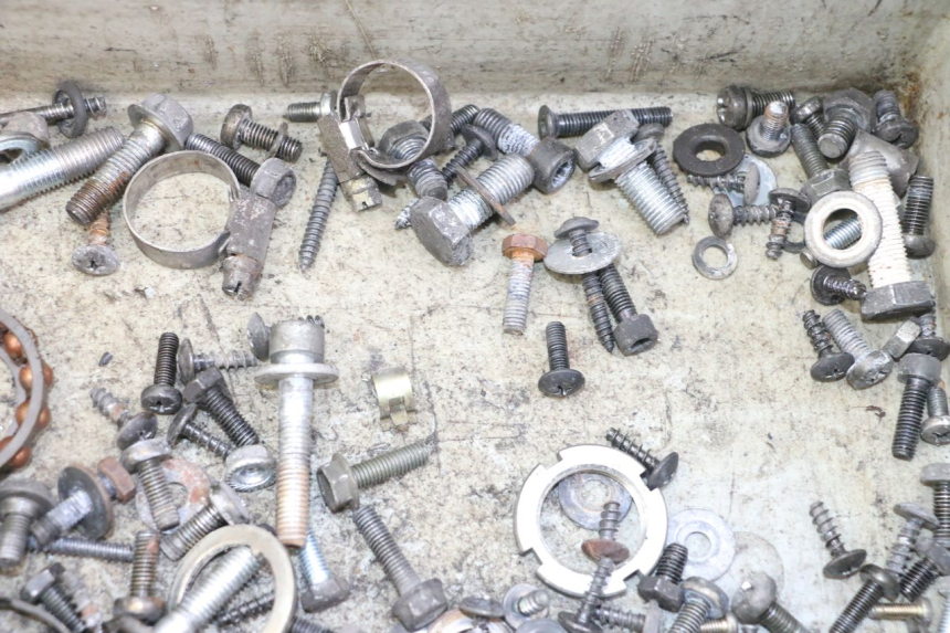 photo de BOLSA DE TORNILLERÍA TORNILLO SUZUKI UH BURGMAN 125 (2002 - 2006)