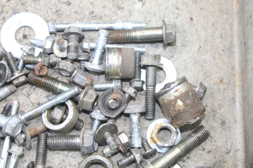 photo de BOLSA DE TORNILLERÍA TORNILLO VONROAD YIBEN 125 (2006 - 2010)