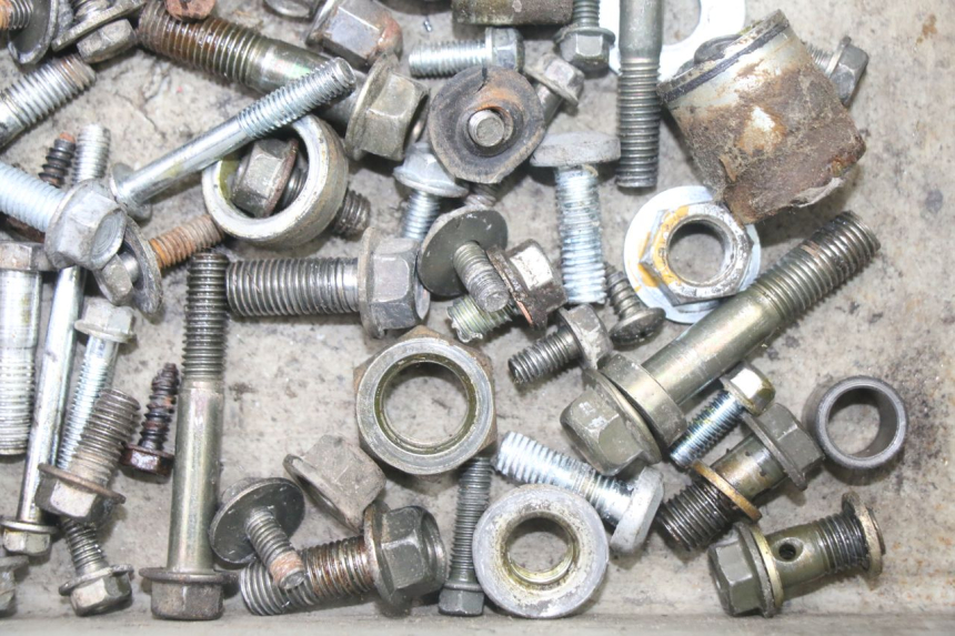 photo de BOLSA DE TORNILLERÍA TORNILLO VONROAD YIBEN 125 (2006 - 2010)