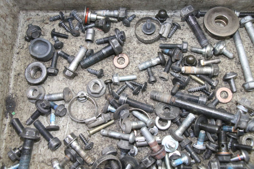 photo de BOLSA DE TORNILLERÍA TORNILLO YAMAHA X-MAX XMAX 125 (2010 - 2014)