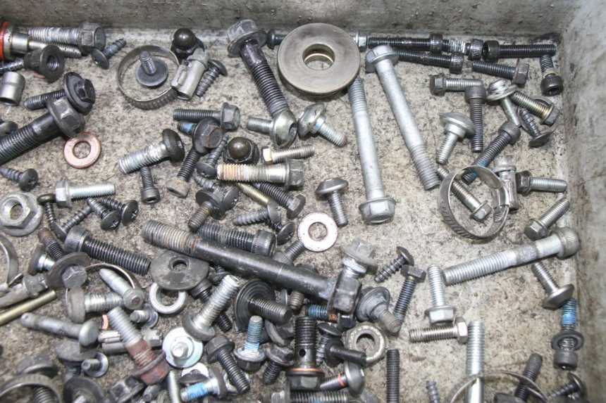 photo de BOLSA DE TORNILLERÍA TORNILLO YAMAHA X-MAX XMAX 125 (2010 - 2014)
