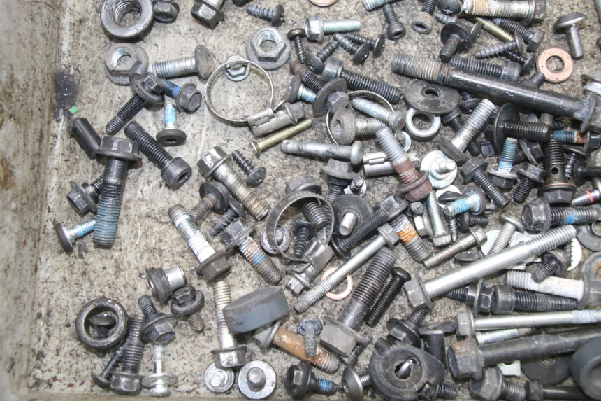 photo de BOLSA DE TORNILLERÍA TORNILLO YAMAHA X-MAX XMAX 125 (2010 - 2014)
