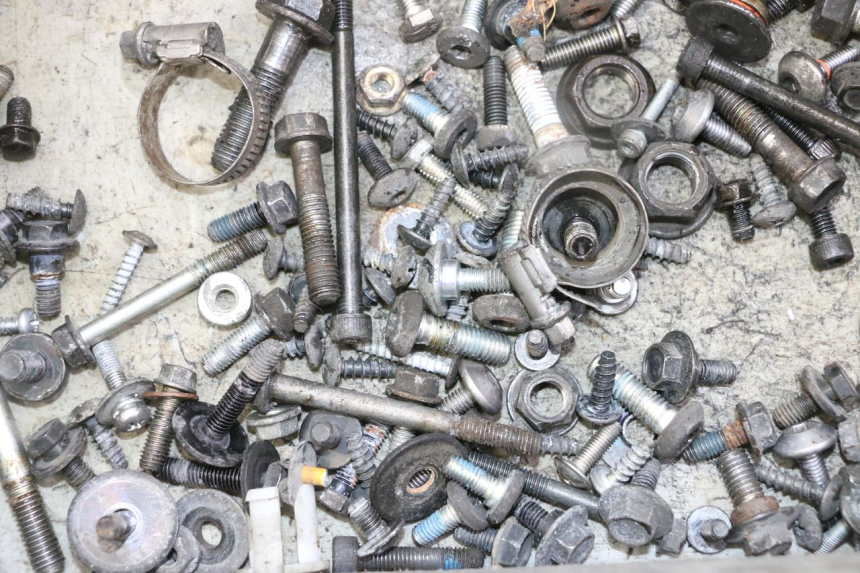 photo de BOLSA DE TORNILLERÍA TORNILLO YAMAHA X-MAX XMAX 125 (2010 - 2014)