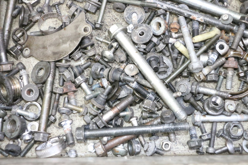 photo de BOLSA DE TORNILLERÍA TORNILLO YAMAHA X-MAX XMAX 125 (2010 - 2014)