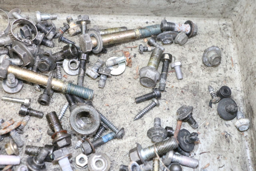 photo de BOLSA DE TORNILLERÍA TORNILLO YAMAHA X-MAX XMAX 250 (2006 - 2009)