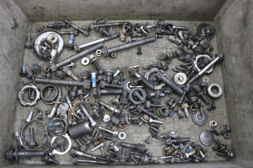 photo de BOLSA DE TORNILLERÍA TORNILLO YAMAHA XMAX X-MAX 125 (2006 - 2009) - Vista principal