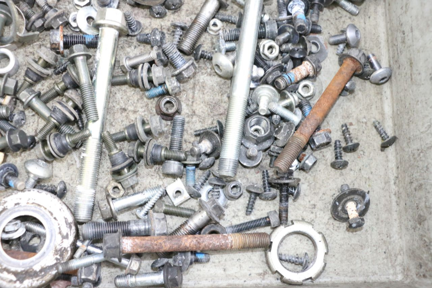 photo de BOLSA DE TORNILLERÍA TORNILLO YAMAHA X-MAX XMAX 125 (2010 - 2013) - Primer plano técnico