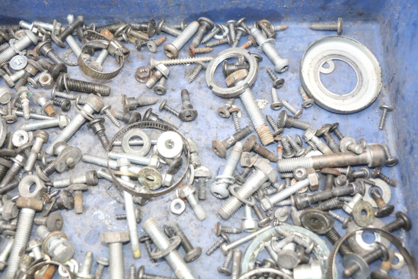 photo de BOLSA DE TORNILLERÍA TORNILLO PIAGGIO X10 125 (2012 - 2017)