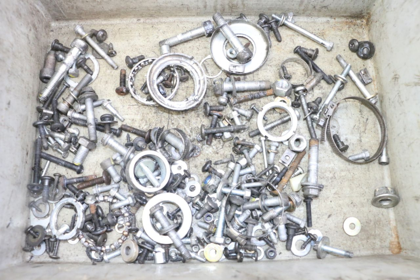photo de BOLSA DE TORNILLERÍA TORNILLO PIAGGIO XEVO - X EVO 125 (2007 - 2016)