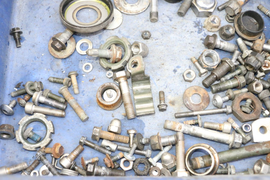 photo de TORNILLOS YAMAHA XJN DIVERSION 600 (2000 - 2003)