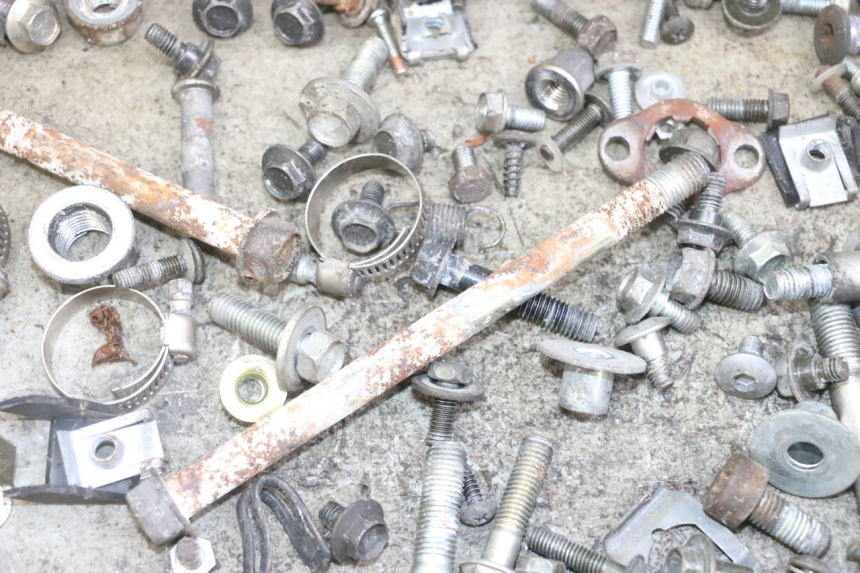 photo de TORNILLOS HONDA XLV VARADERO 125 (2000 - 2006)