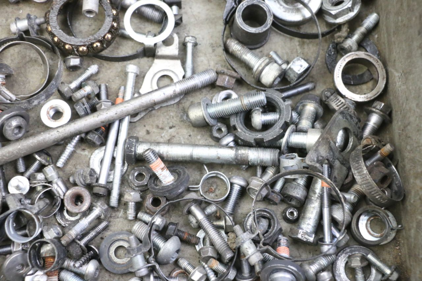 photo de TORNILLOS YAMAHA XJ6 ABS 600 (2008 - 2016)