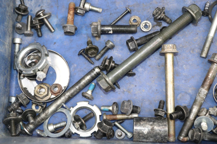 photo de BOLSA DE TORNILLERÍA TORNILLO YAMAHA XMAX X-MAX 125 (2006 - 2009)