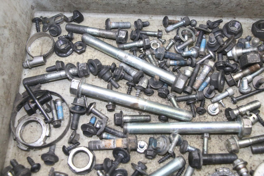 photo de TORNILLOS YAMAHA YP X-MAX XMAX 400 (2014 - 2017)
