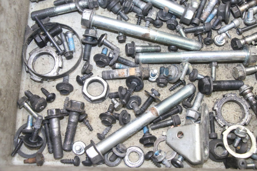 photo de TORNILLOS YAMAHA YP X-MAX XMAX 400 (2014 - 2017)