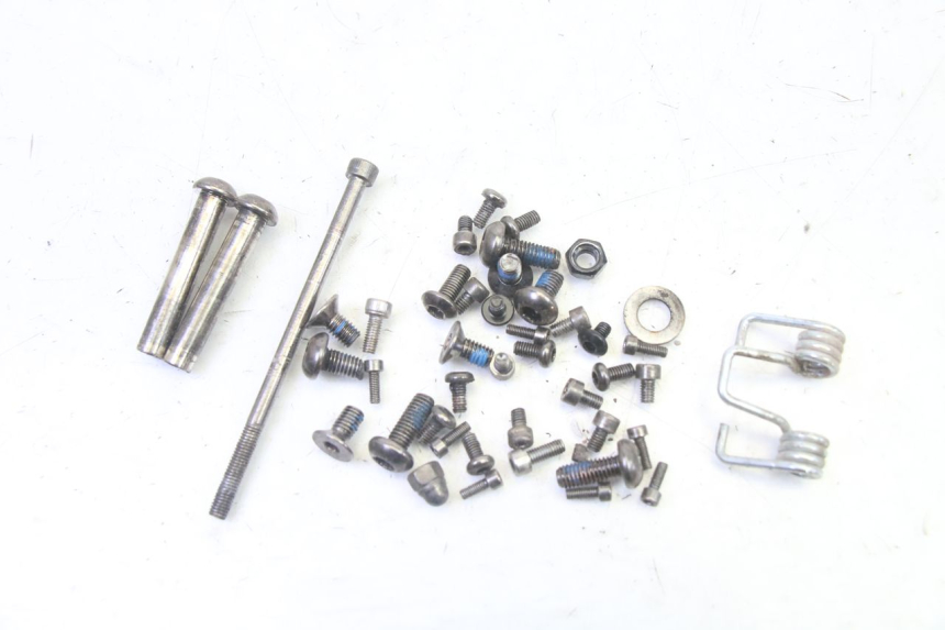 photo de TORNILLOS MOOVWAY Z8 1