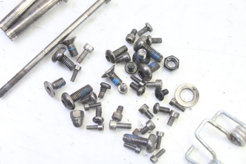 photo de TORNILLOS MOOVWAY Z8 1