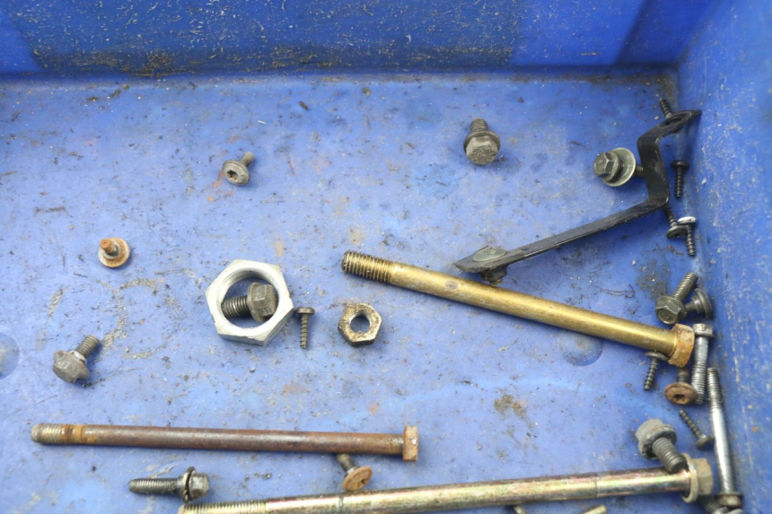 photo de TORNILLOS PEUGEOT ZENITH 50 (1994 - 1999)