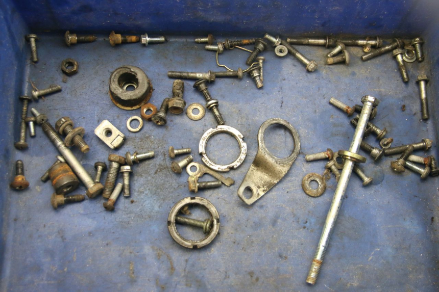 photo de BOLSA DE TORNILLERÍA TORNILLO PIAGGIO ZIP 2T 50 (2009 - 2019)