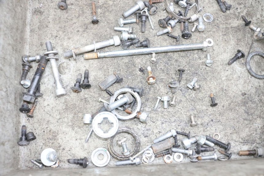 photo de BOLSA DE TORNILLERÍA TORNILLO PIAGGIO ZIP 4T 50 (2018 - 2020) - Detalle de la pieza