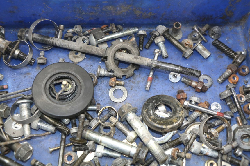 photo de TORNILLOS KAWASAKI ZZR 600 (1995 - 2004)