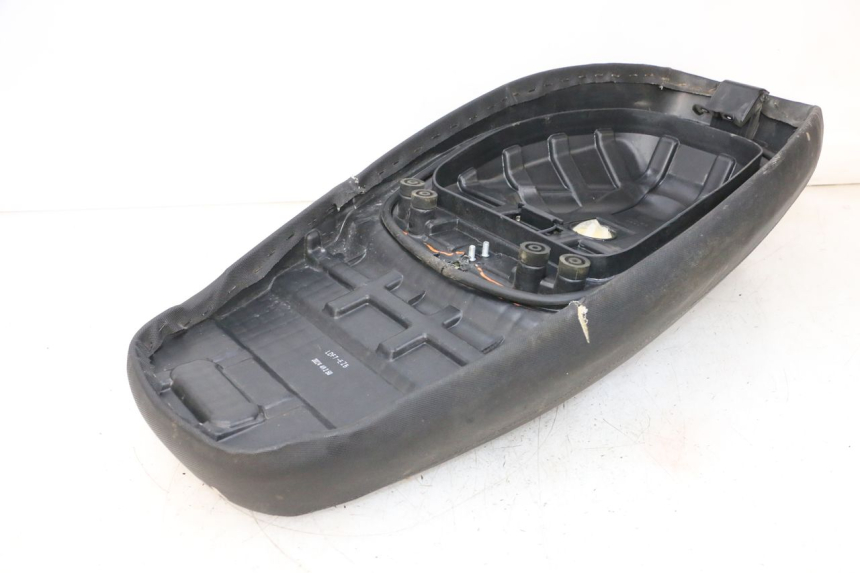 photo de ASIENTO KYMCO AGILITY 4T 50 (2018 - 2022) - Estado de la superficie y material