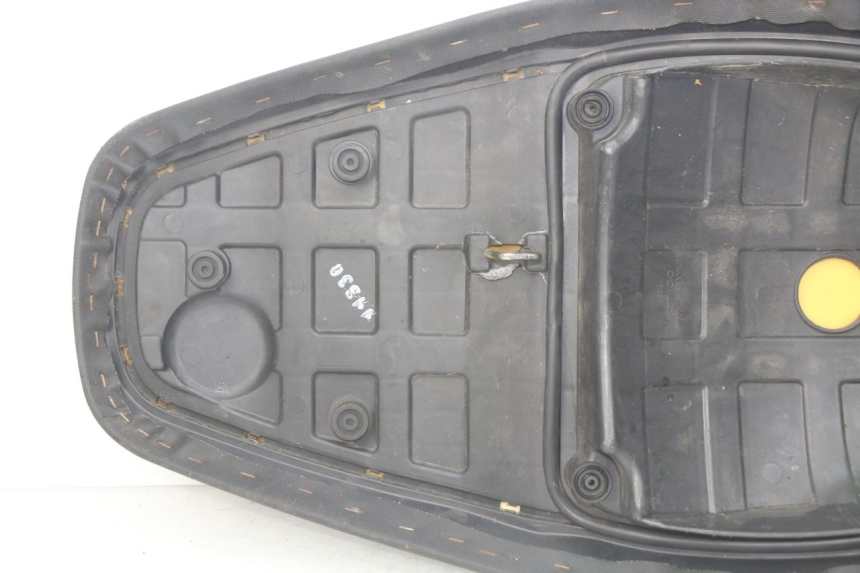 photo de ASIENTO KYMCO AGILITY RS 2T 50 (2009 - 2013) - Zoom sobre los componentes
