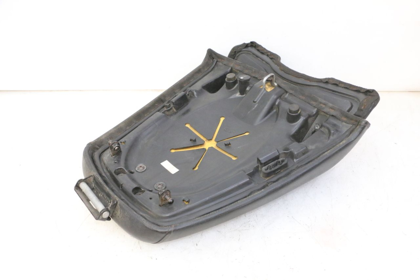 photo de ASIENTO TRASERO QUADRO 4 4D 350 (2015 - 2018)