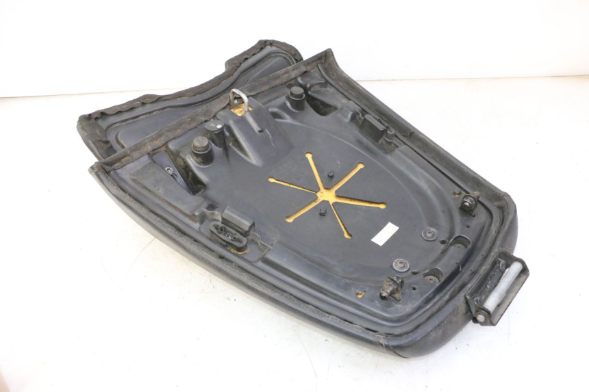 photo de ASIENTO TRASERO QUADRO 4 4D 350 (2015 - 2018)