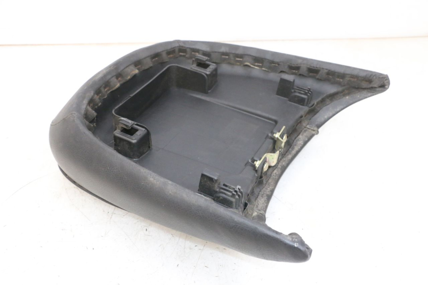 photo de ASIENTO TRASERO PEUGEOT DJANGO 4T 50 (2014 - 2019) - Zoom estado de uso