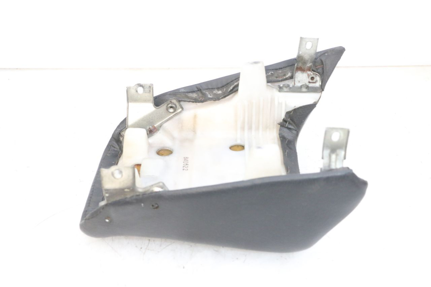 photo de ASIENTO TRASERO KAWASAKI GPX R WARBIRD 600 (1988 - 1993) - Otra perspectiva