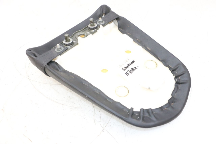 photo de ASIENTO TRASERO SUZUKI GSXR GSX-R 1000 (2003 - 2004) - Primer plano técnico