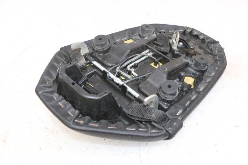 photo de ASIENTO TRASERO YAMAHA MT-07 MT07 ABS 700 (2018 - 2020) - Zoom estado de uso