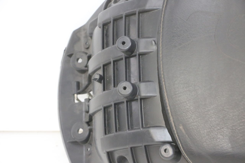 photo de ASIENTO TRASERO PEUGEOT SATELIS COMPRESSOR K15 125 (2006 - 2009)