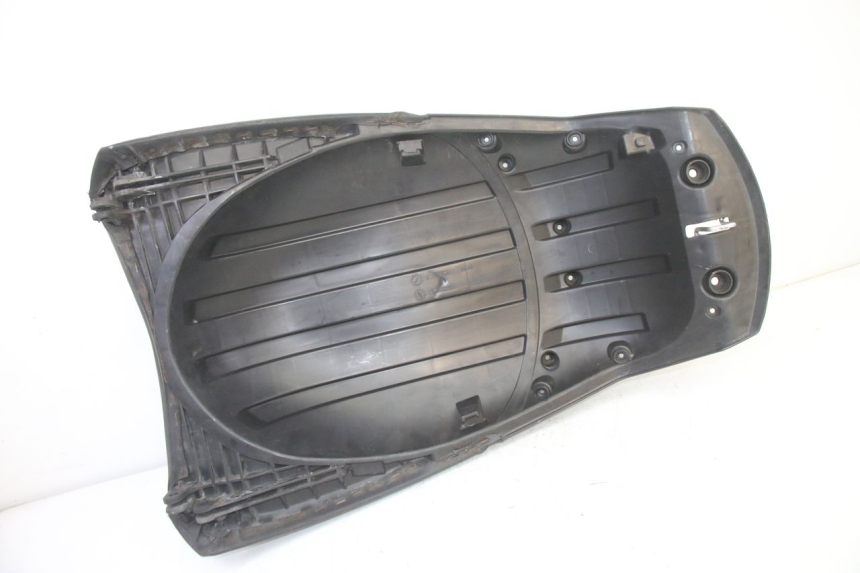 photo de ASIENTO TRASERO PEUGEOT SATELIS 250 (2006 - 2012)