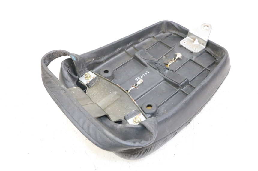 photo de ASIENTO TRASERO SUZUKI GZ MARAUDER 125 (1998 - 2004)
