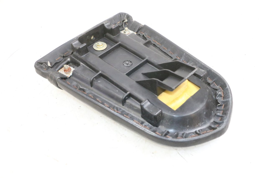 photo de ASIENTO TRASERO DAELIM VJ ROADWIN FI 125 (2008 - 2017) - Detalle de la pieza