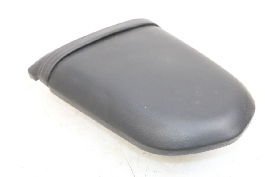 photo de ASIENTO TRASERO DAELIM VJ ROADWIN FI 125 (2008 - 2017) - Primer plano técnico